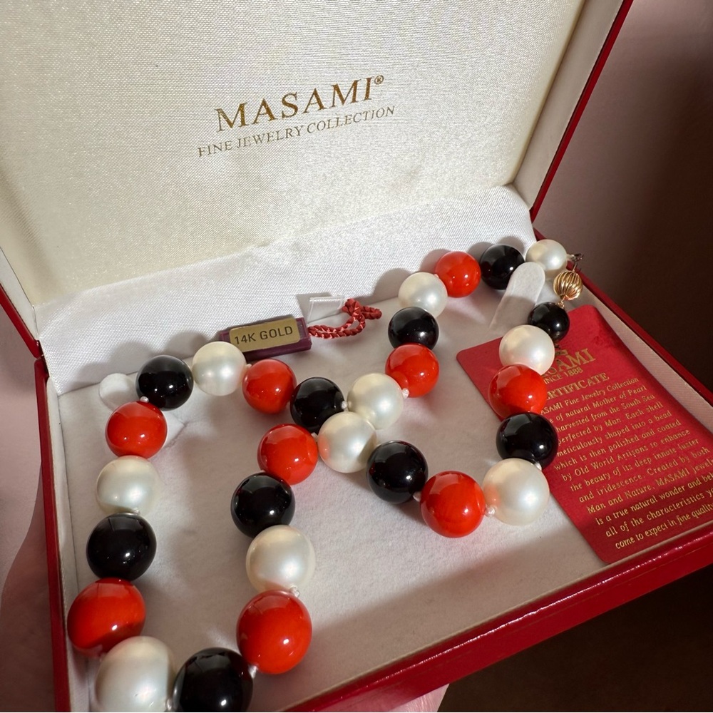 Masami 14K Oversized Shell Pearls Red white Black vintage 90’s Necklace 17inches
